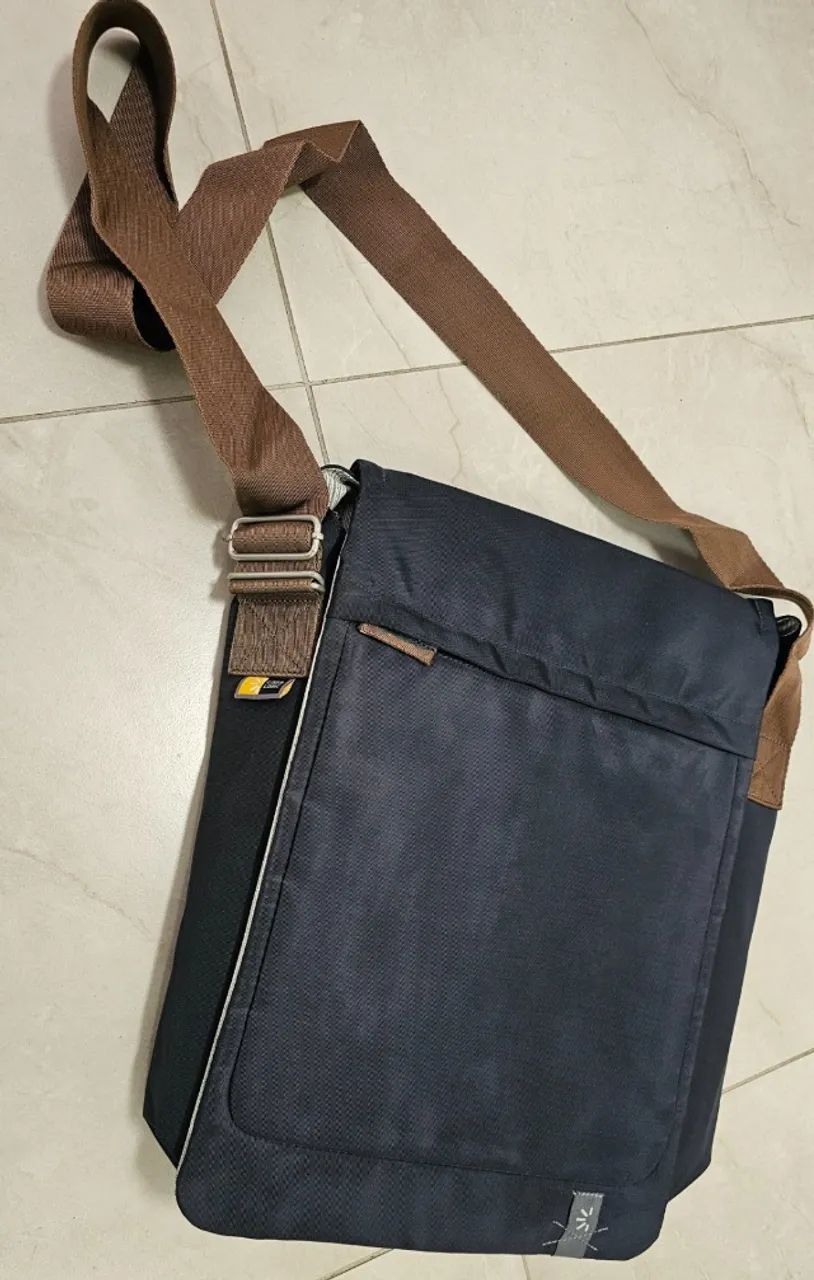 Bolsa Transversal CASELOGIC azul fosco - Foto 5