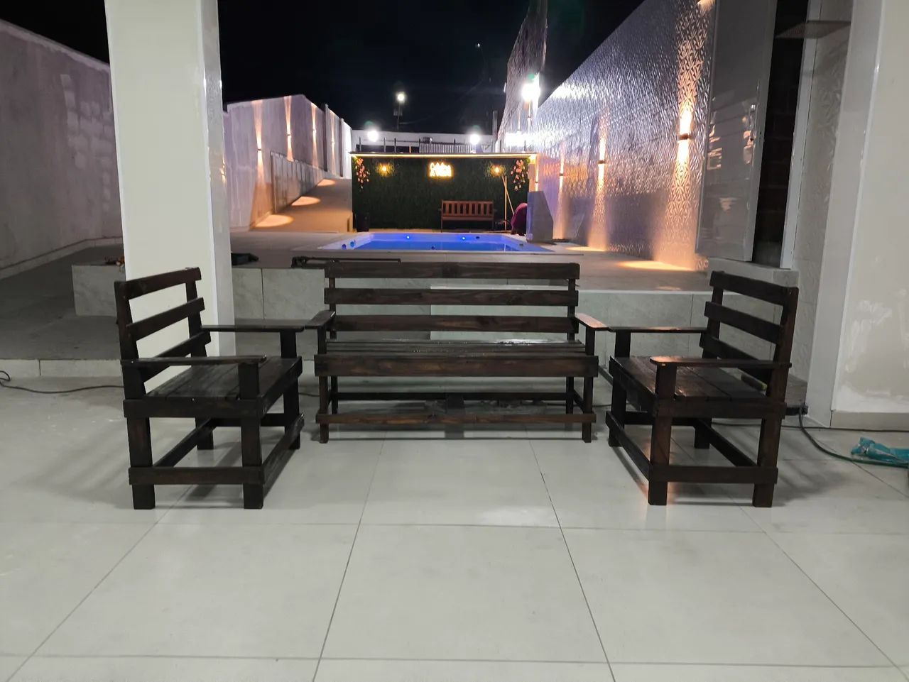 Conjunto de bancos de jardim 