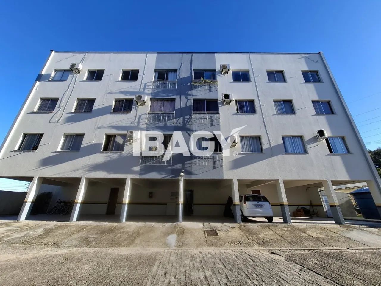 Excelente Apartamento 3 dormitório(s) em Roçado - São José