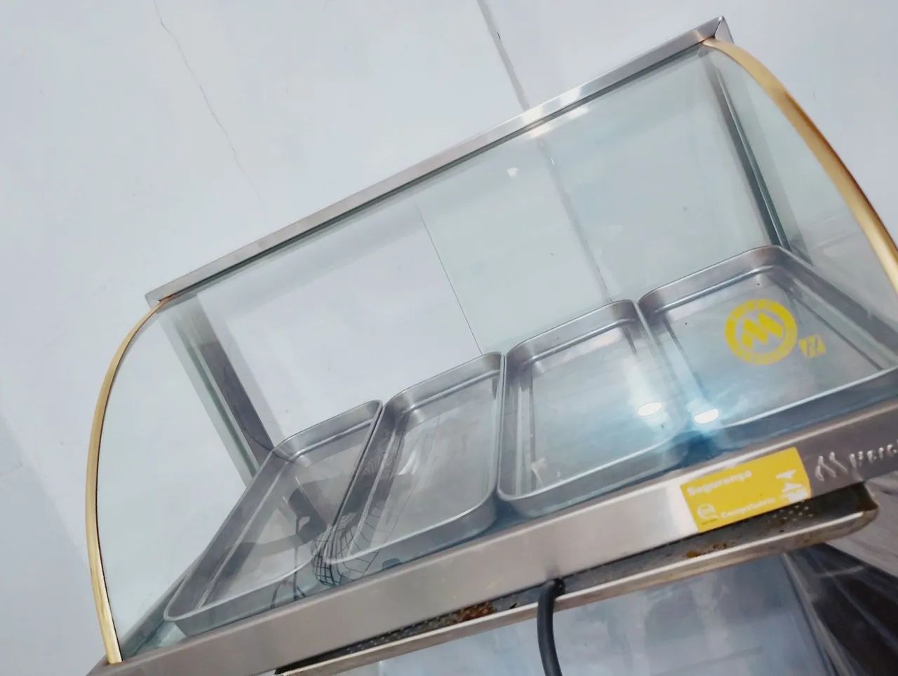 Vitrine expositora - quente 