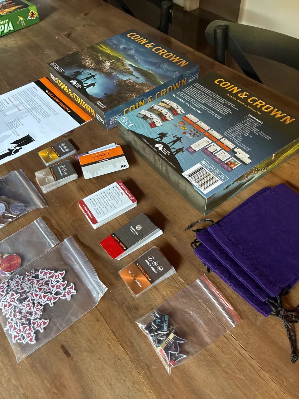 Jogo de tabuleiro Coin & Crown com modo solo Importado - Foto 3