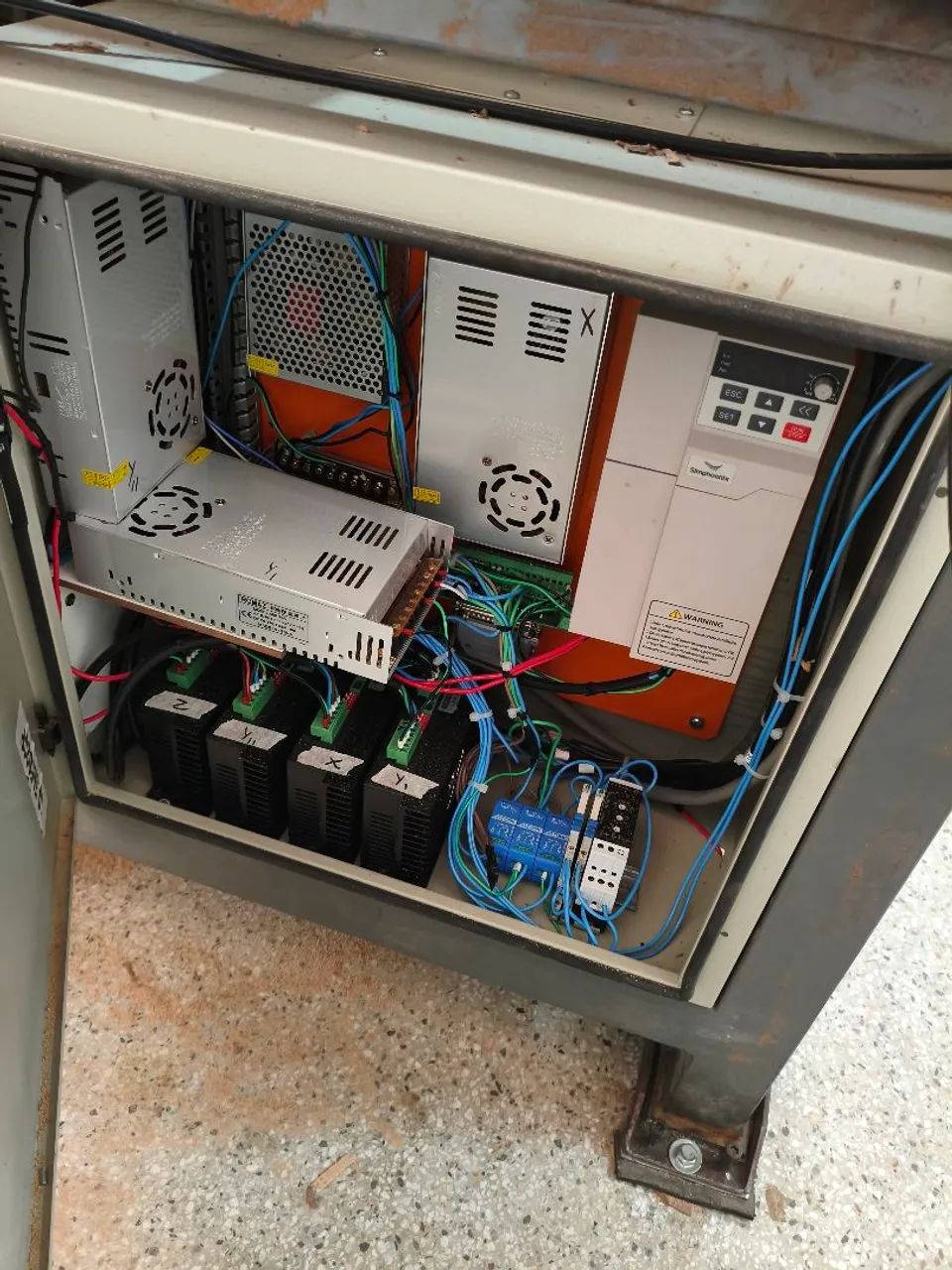 Router cnc com área útil de 2750x1850 - Foto 4