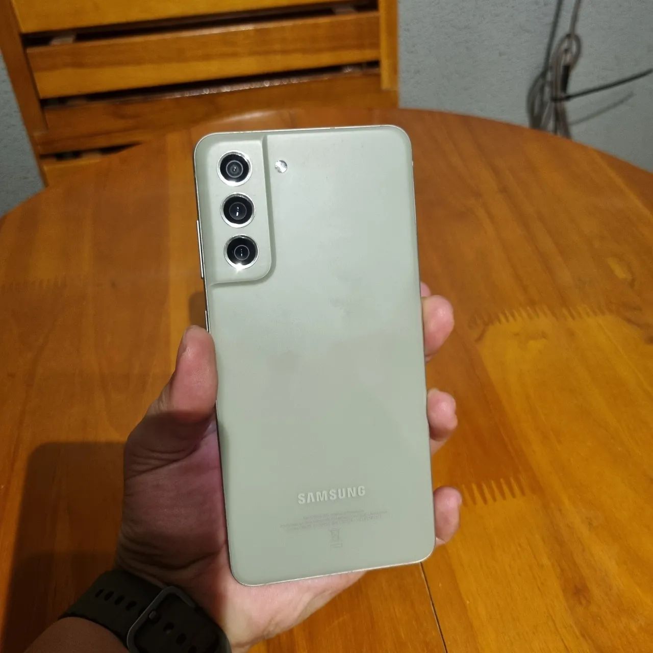Galaxy S21 FE 128gb Uso excelente estado - Foto 2