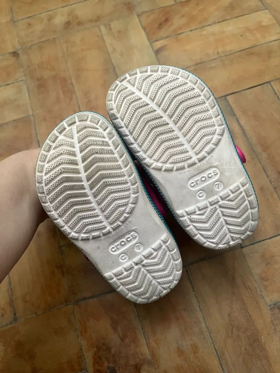 Crocs tamanho 7 - Foto 3