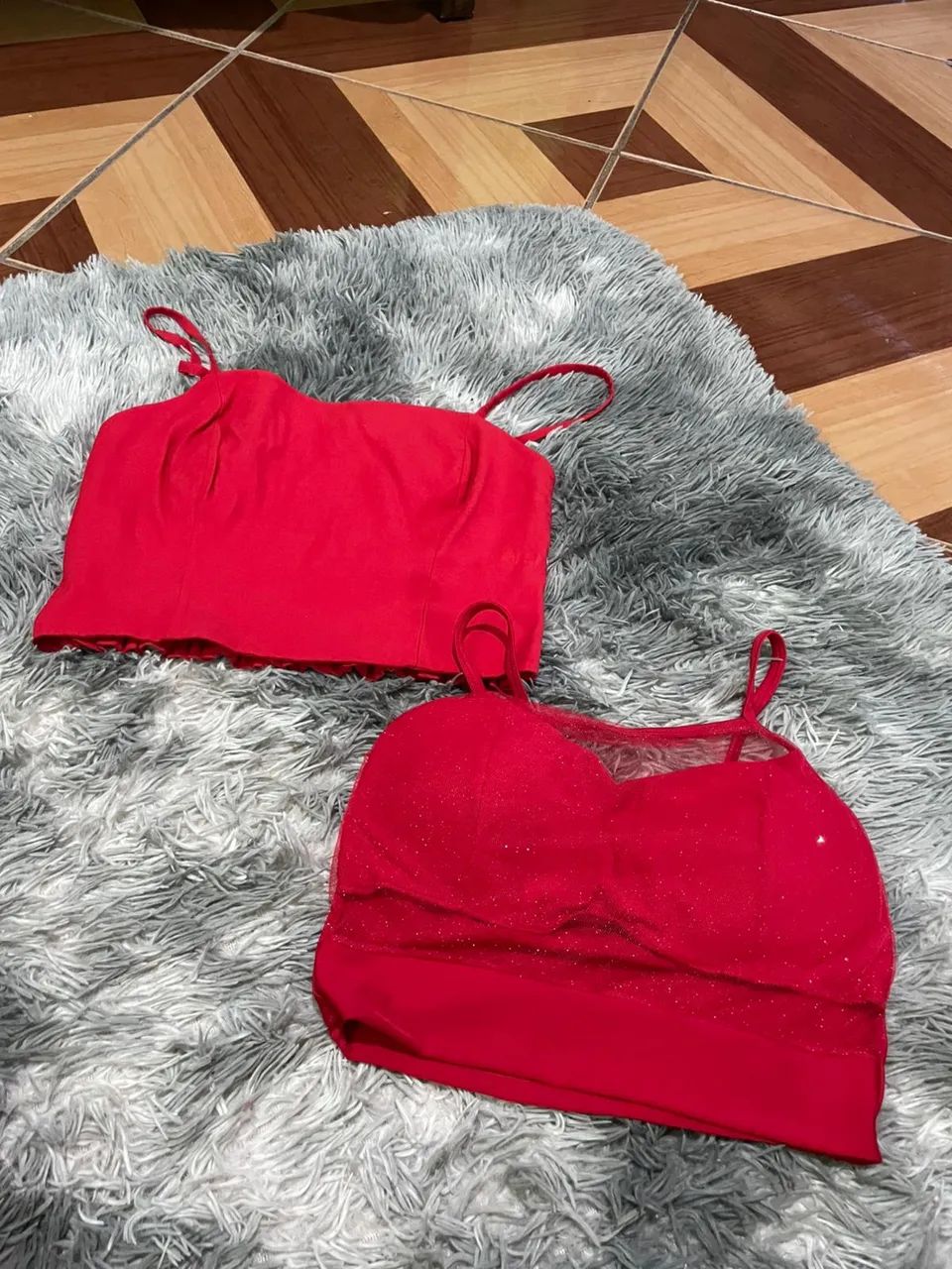 Croppeds vermelhos 