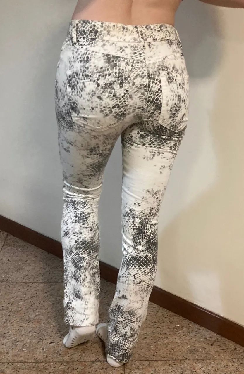 Calça brim BobStore elastano 34  - Foto 4