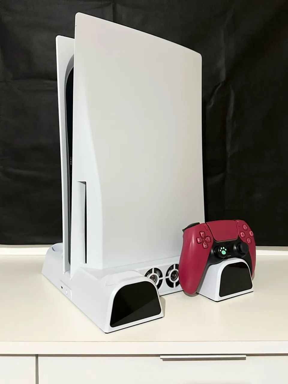 PlayStation 5 com base carregadora 