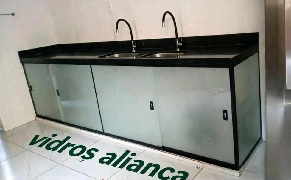 Serviço de vidraçaria em geral e manutenção  - Foto 5
