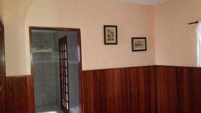 Ótima casa com 3 quartos sendo 1 suíte Vila Lolly - Foto 5