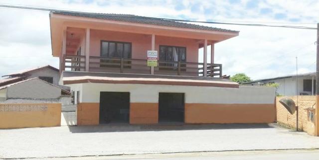 Sobrado Comercial de Esquina em Ótima Localização