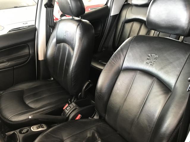 Peugeot 207 XR 1.4 Flex 2013 - Foto 11