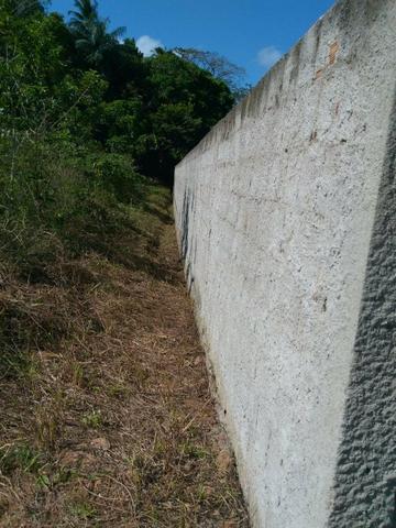 Terreno dois em um por trás da feira nova de Abreu e Lima 10x40 todo murado