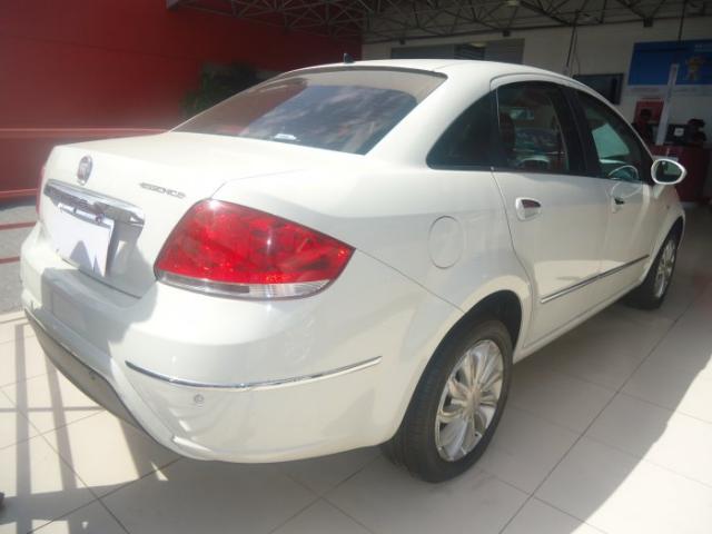 Fiat linea 2016 1.8 essence 16v flex 4p manual - Foto 9