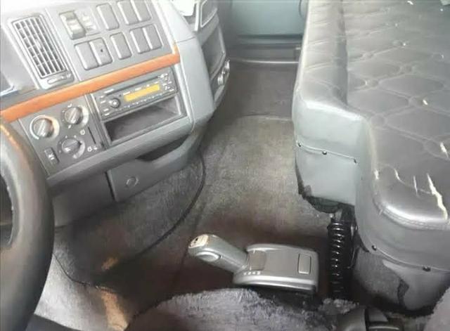 Volvo Fh12 460 Engatado na LS - Foto 3