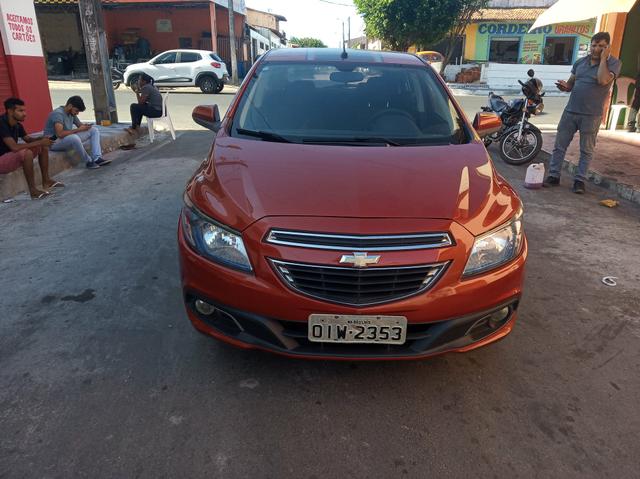 Chevrolet Onix 1.4 LT 2013