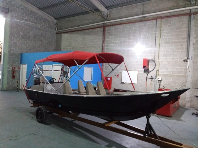 Barcos personalizados para pesca e passeio HF Boats