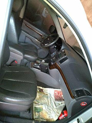 Santa fé 2012 carro em perfeito condições aceito proposta avista ou troco camionete - Foto 2
