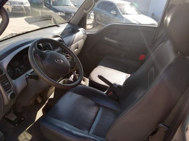 Kia Bongo 2014 K2500 Com 90000km Rodados Baú Pronto pra Trabalhar! - Foto 5