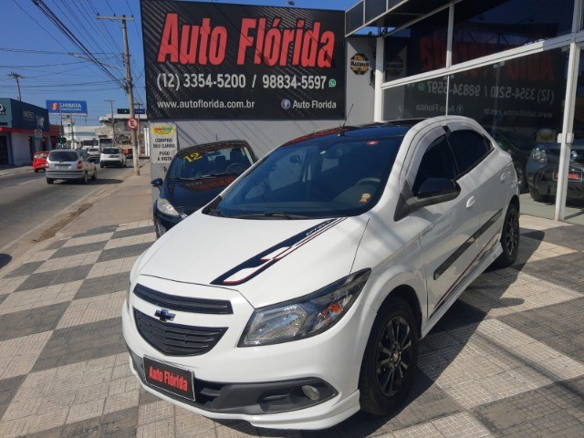 ONIX EFFECT 1.4 ANO 2015 FLEX 4PT COMPLETO.