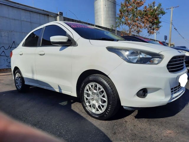 FORD KA SEDAN