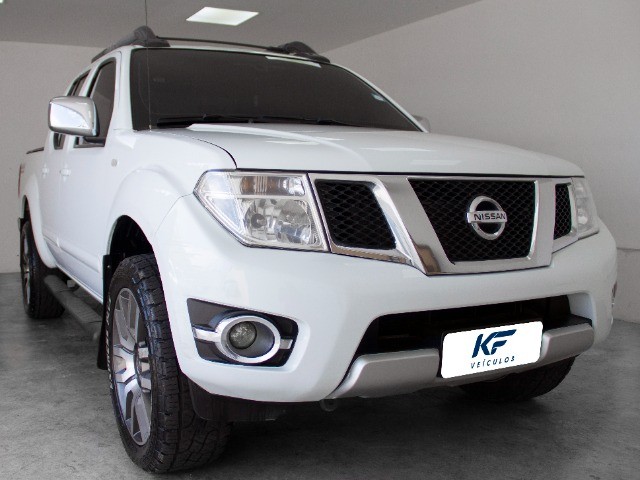 NISSAN FRONTIER 2.5 SL DIESEL 2014 BRANCO COMPLETO