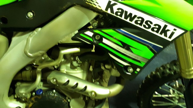 KAWASAKI KX 450 F UNICO DONO   NUNCA CORREU   ACEITO TROCA 