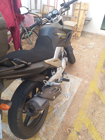 MOTO FAZER 250