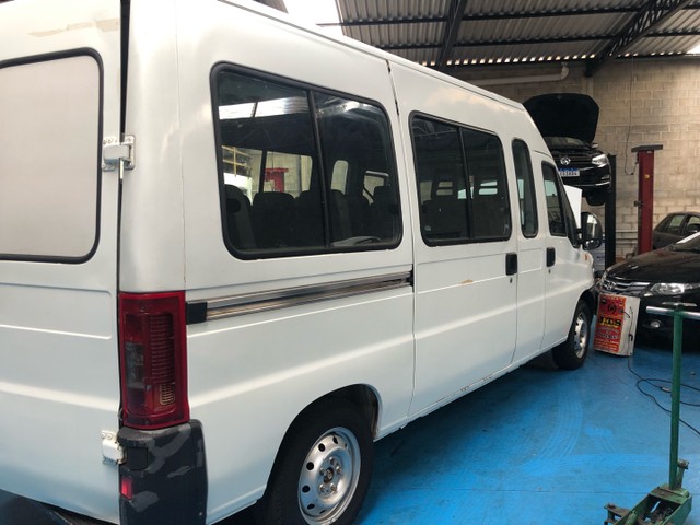 PEUGEOT BOXER 11 LUGARES 2010