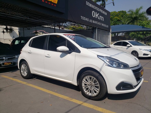 208 2017/2018 1.2 ACTIVE PACK 12V FLEX 4P MANUAL