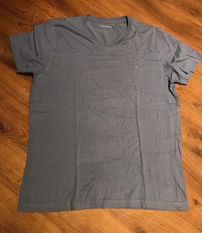 camiseta gola v aramis