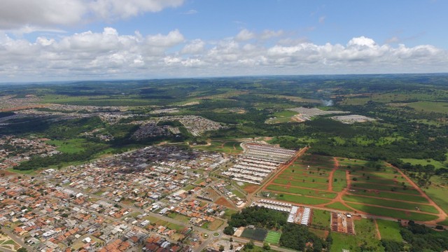 Área 24.000 m2 área urbana de Senador Canedo GO - Foto 2