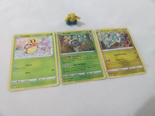 Pokémon Lote 3 cards e 1 boneco pequeno Ler Descrição<br><br> - Hobbies e  coleções - Barra da Tijuca, Rio de Janeiro 1241794392