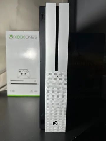 XBOX ONE S 1TB Com Garantia LOJA FABGAMES - Antiguidades - Santa Cruz, Juiz  de Fora 1257160123