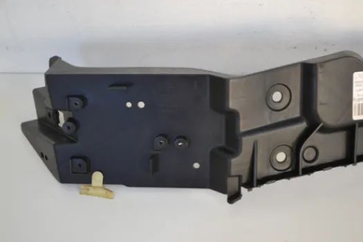Guia Parachoque Traseiro Lado Esquerdo Range Rover Dk62-17a8 - Foto 3