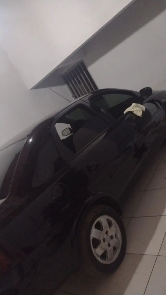 Corsa sedan Premium 1.4 2010 Motor - Uruguai automóveis