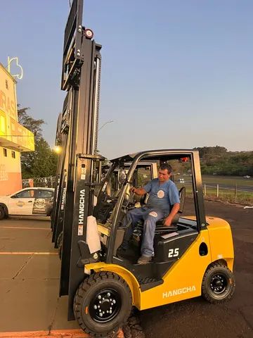 Empilhadeira NOVA ZERO Hangcha 2,5t Diesel
