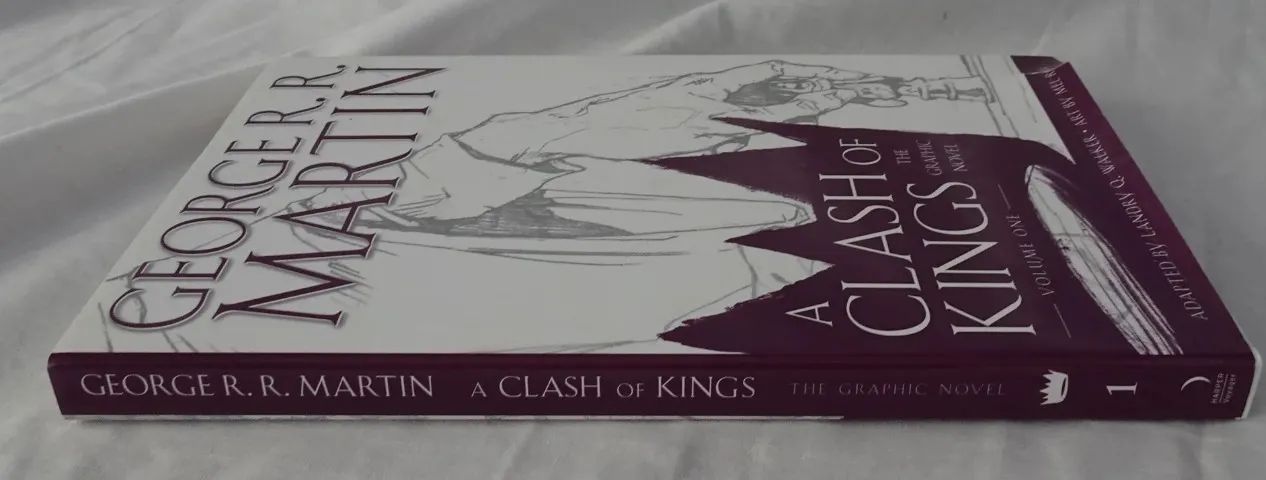 A Clash of Kings The Graphic Novel - (by George R. R. Martin) - Foto 3