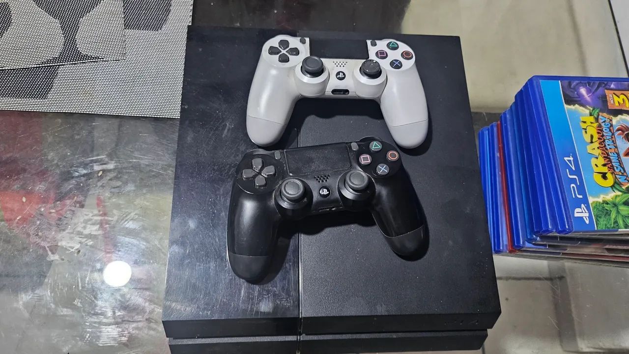 Playstation 4 com jogos - Foto 2