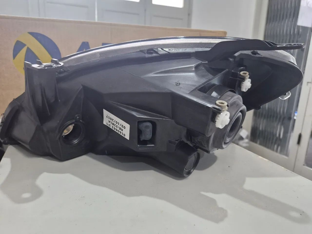 Farol principal GM Celta 2007 a 2015 cromado Direito manual - Foto 3
