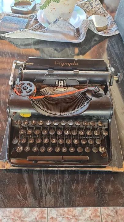 Máquina de Escrever ANTIGA !! - Foto 2