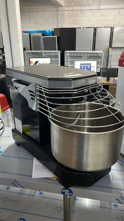 Amassadeira espiral 5 kg preta - Braesi
