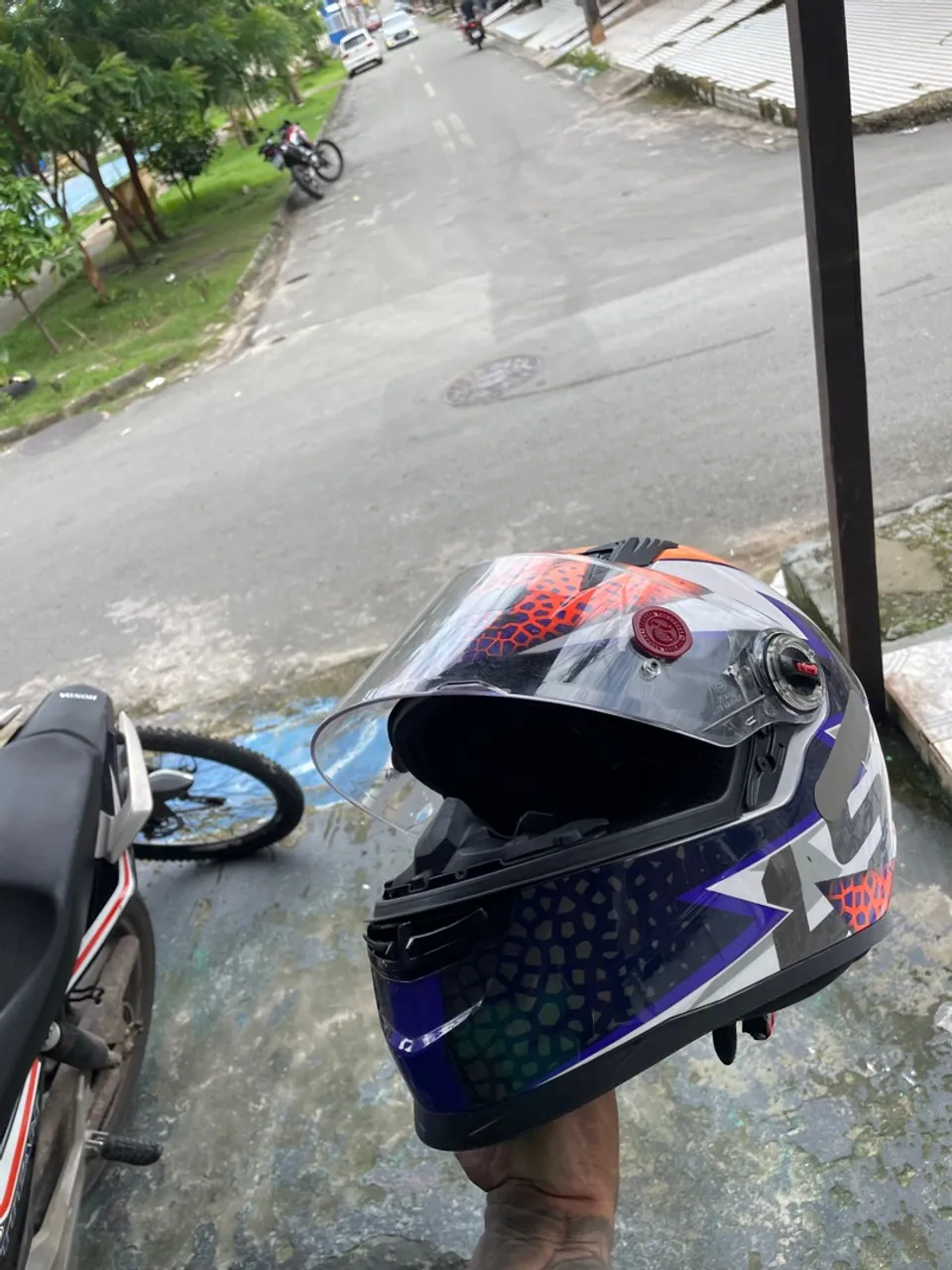 vendo ou troco capacete Ls2