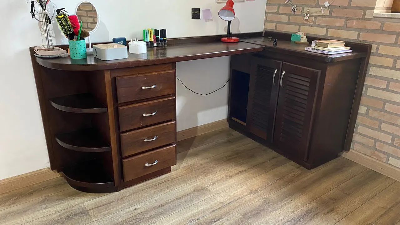 Escrivaninha de Canto em Madeira Maciça - Foto 3