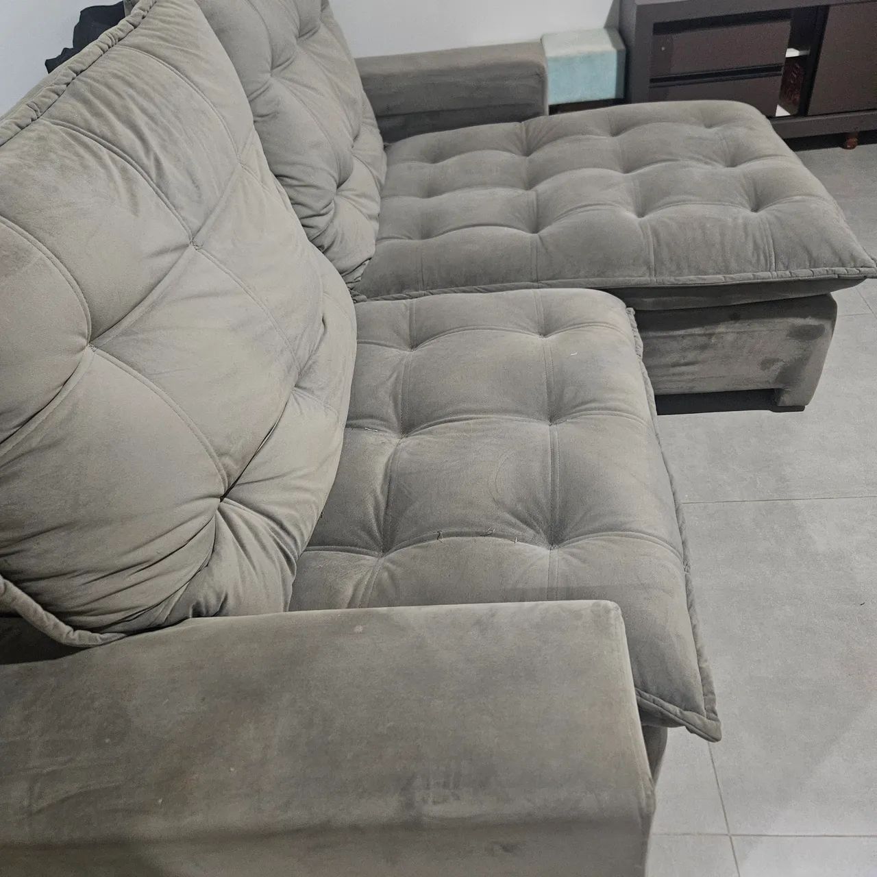 Sofá retrátil e reclinável 64254006442242121