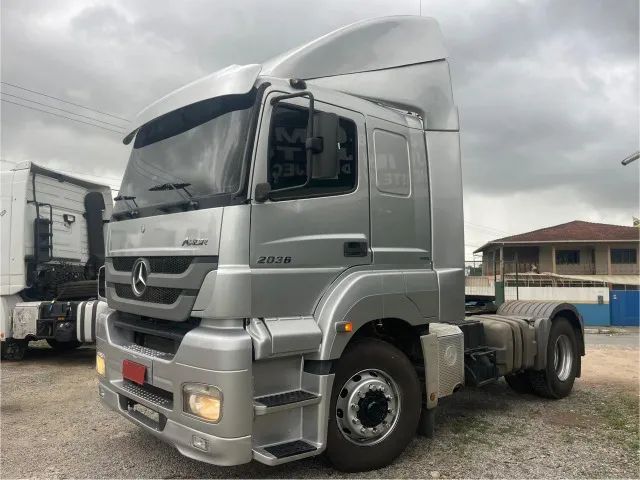 Mercedes-Benz 2036 4x2 ano 2013 Automático - Foto 2