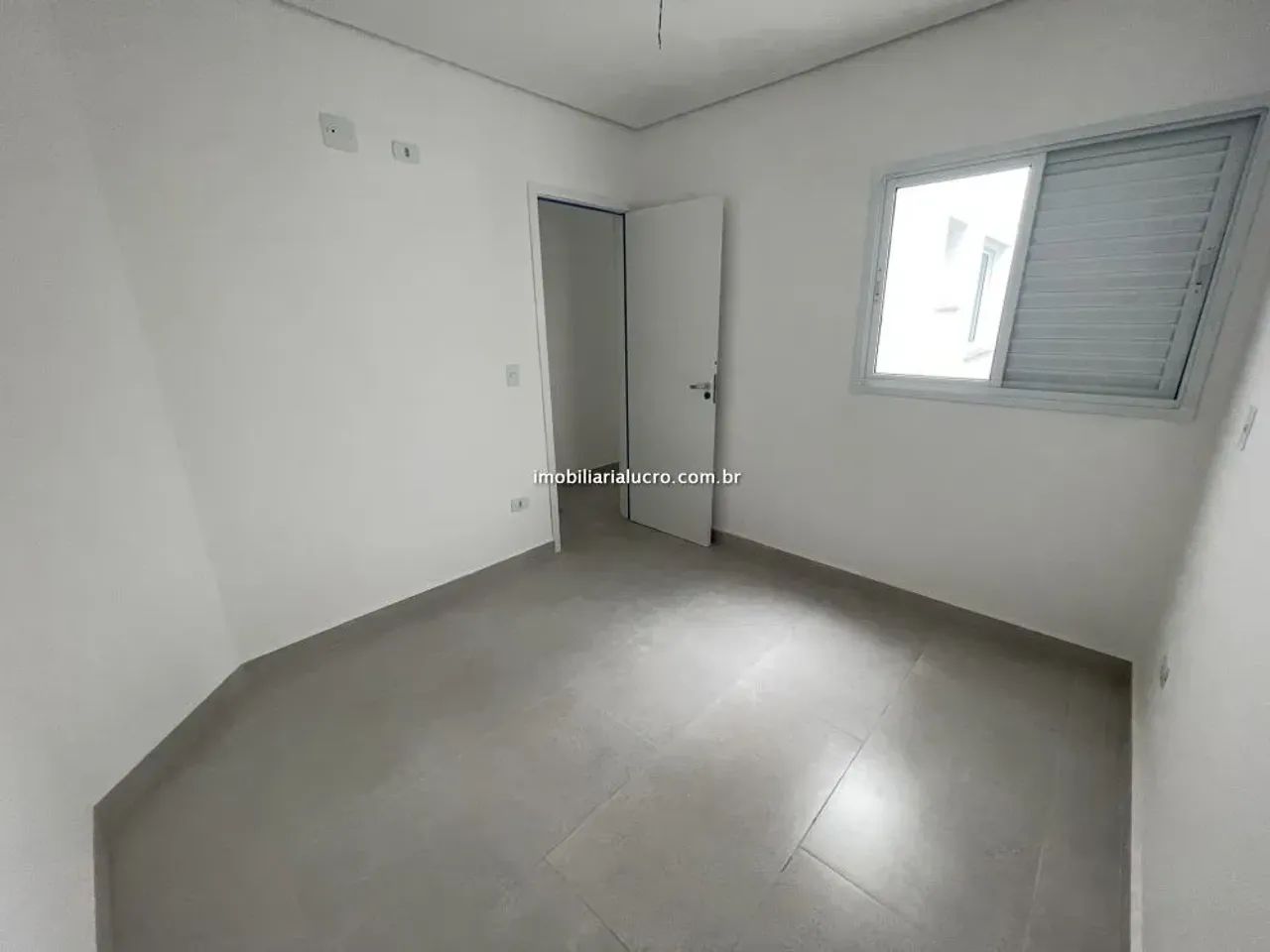 Cobertura Duplex! 2 Dormitórios sendo 1 Suíte, com Elevador! - de 530.000 por R$ 495.000! - Foto 9