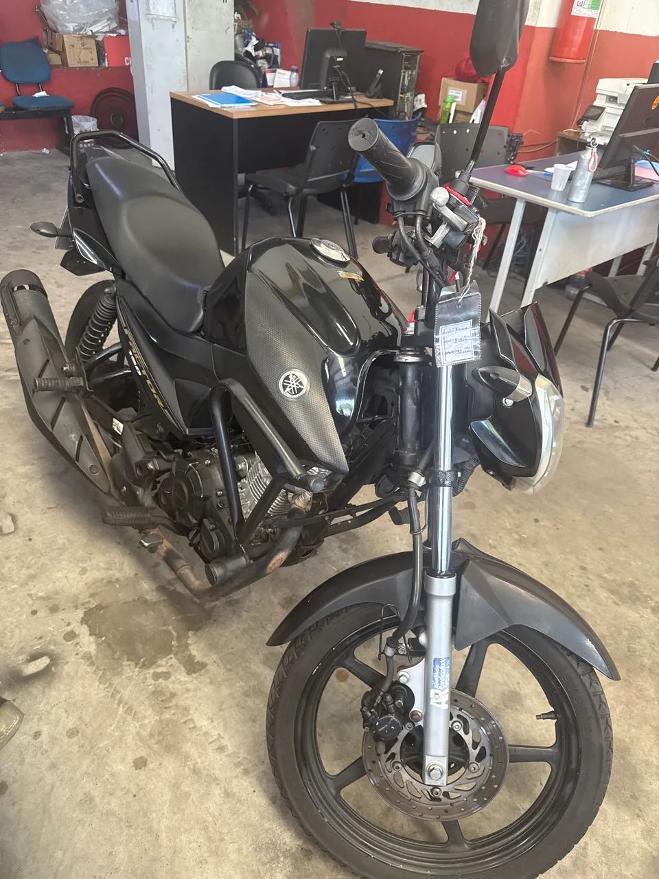 Yamaha Factor 150 Preta