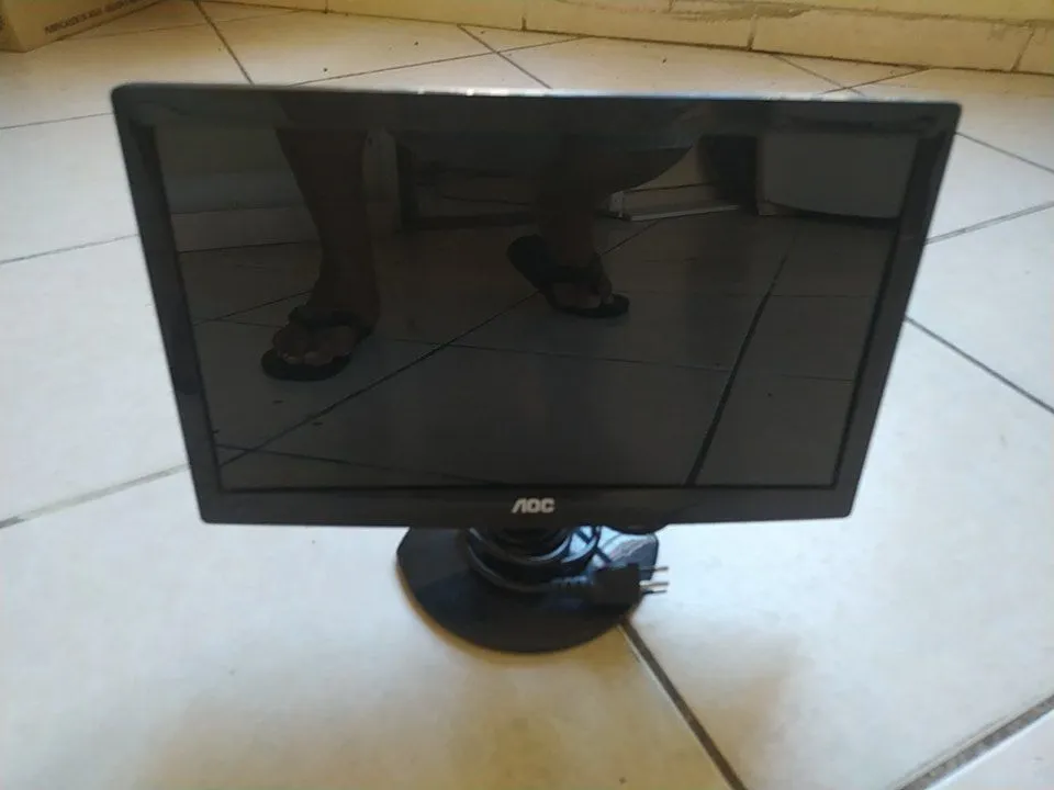 Monitor AOC