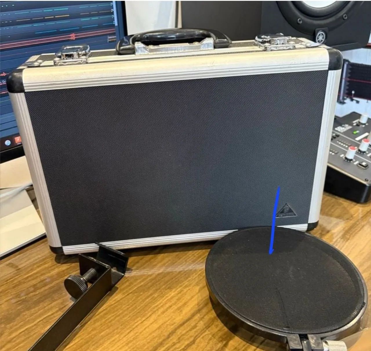 Microfone Condensador Behringer B-2 PRO usado - ótimo estado! - Foto 3