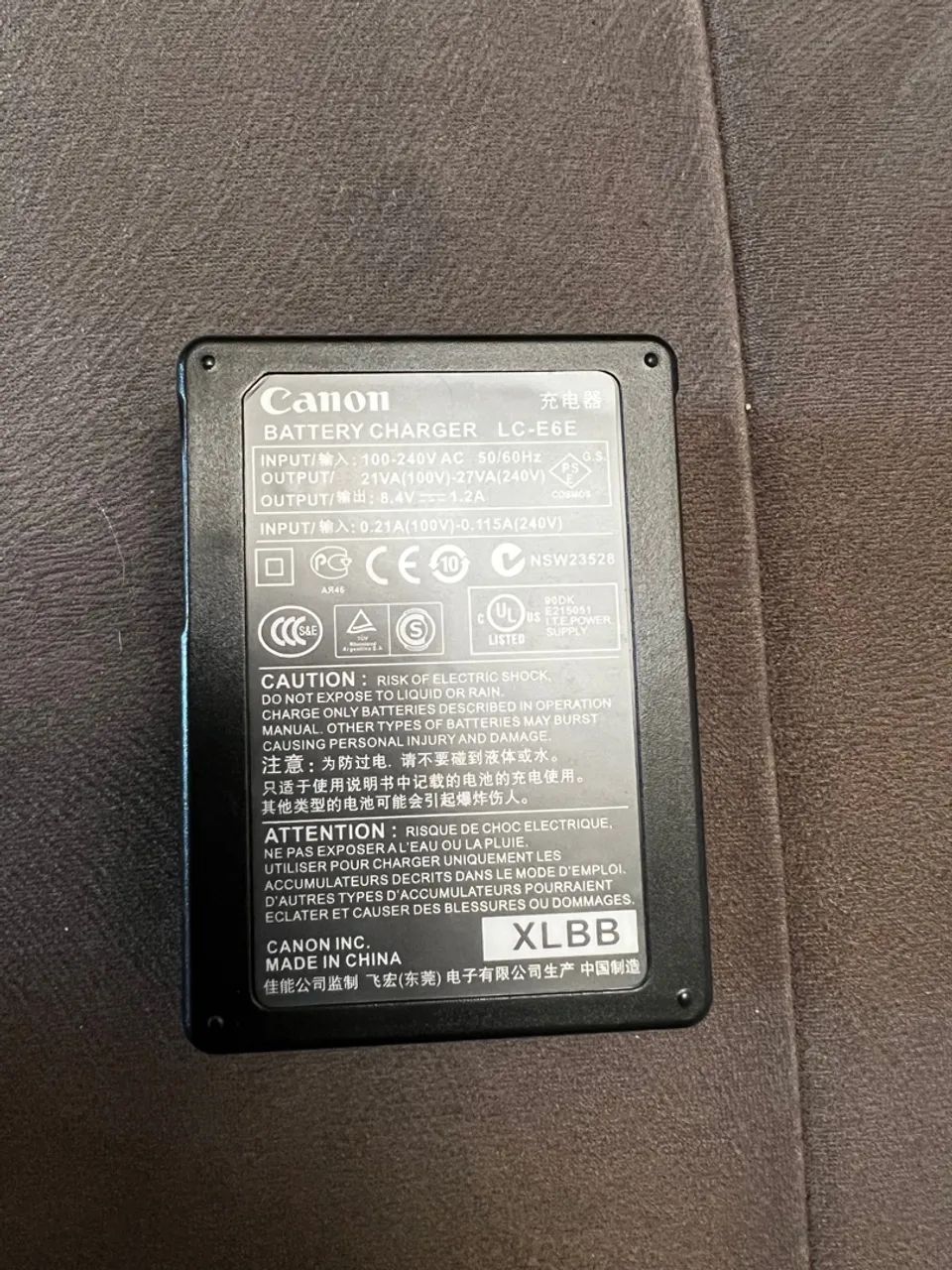 Carregador CANON novo e original LC-E6E  - Foto 2